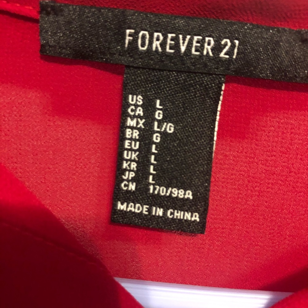 Red button down blouse - Picture 2 of 4